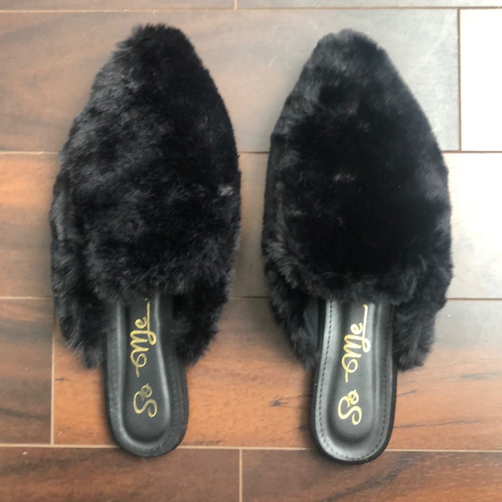 Forever 21 black faux fur pointed toe flats